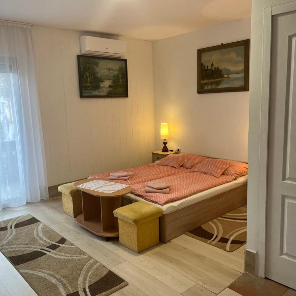 Bed and Breakfast Lenzl'S Panzio Szigetvár Exterior foto