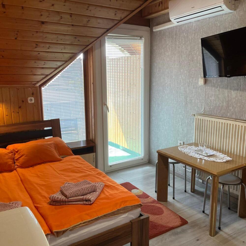 Bed and Breakfast Lenzl'S Panzio Szigetvár Exterior foto