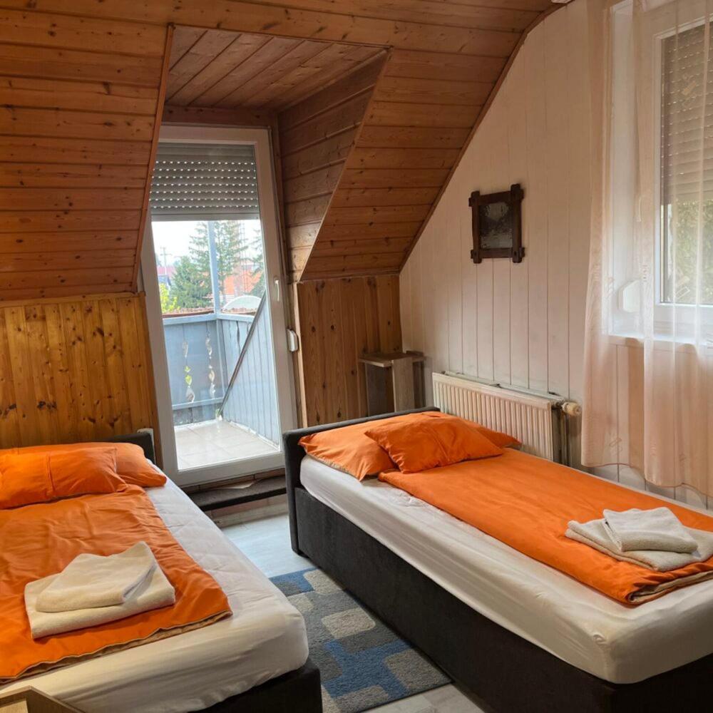 Bed and Breakfast Lenzl'S Panzio Szigetvár Exterior foto