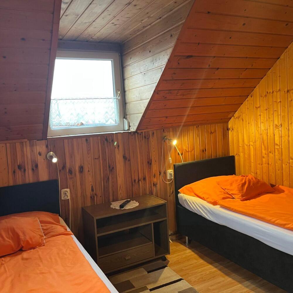Bed and Breakfast Lenzl'S Panzio Szigetvár Exterior foto